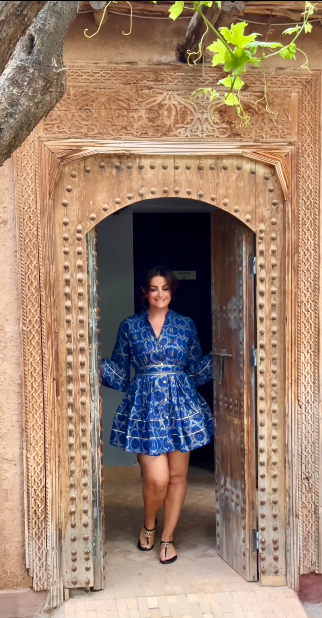 BLUE