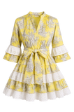 Robe courte Boutique Pep's New Toile Broderie jaune en coton avec détails en dentelle blanche et manches à volants